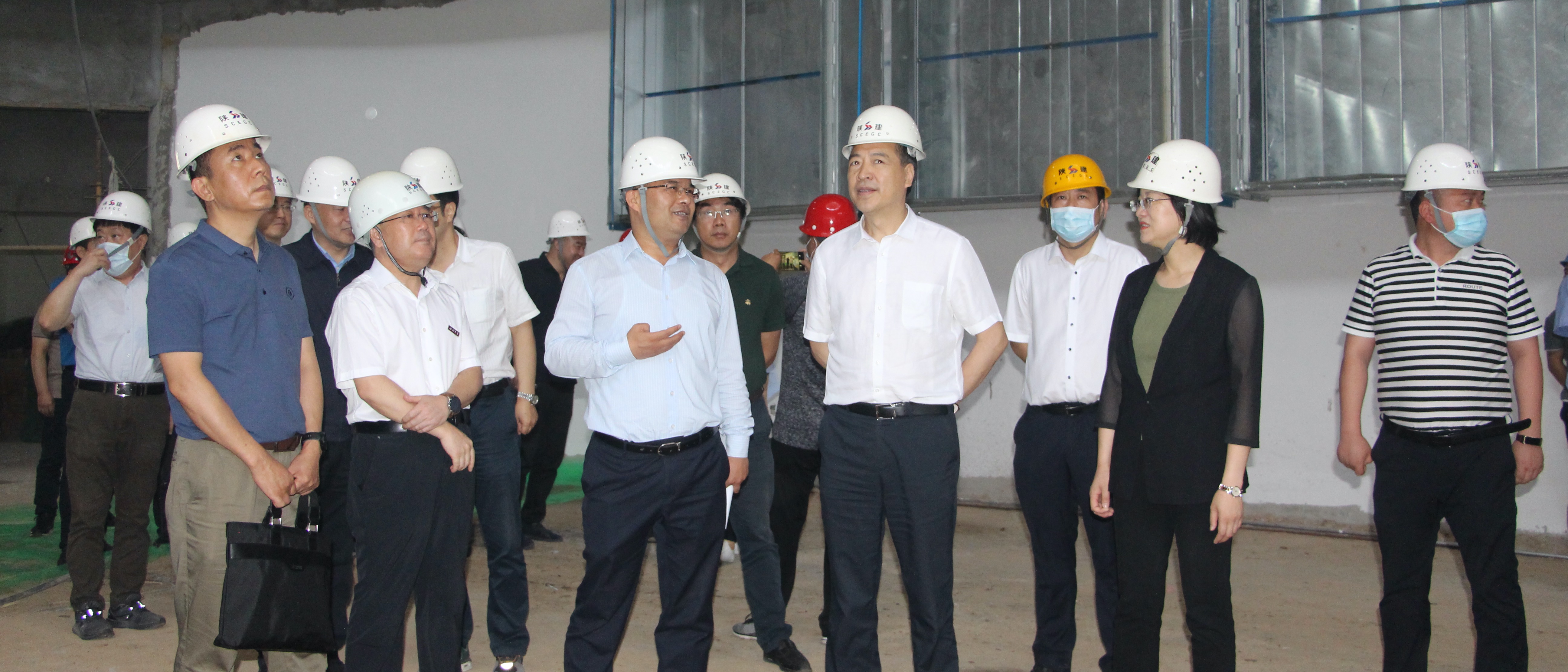 省政府副秘书长王山稳一行来我校调研督导体育馆项目