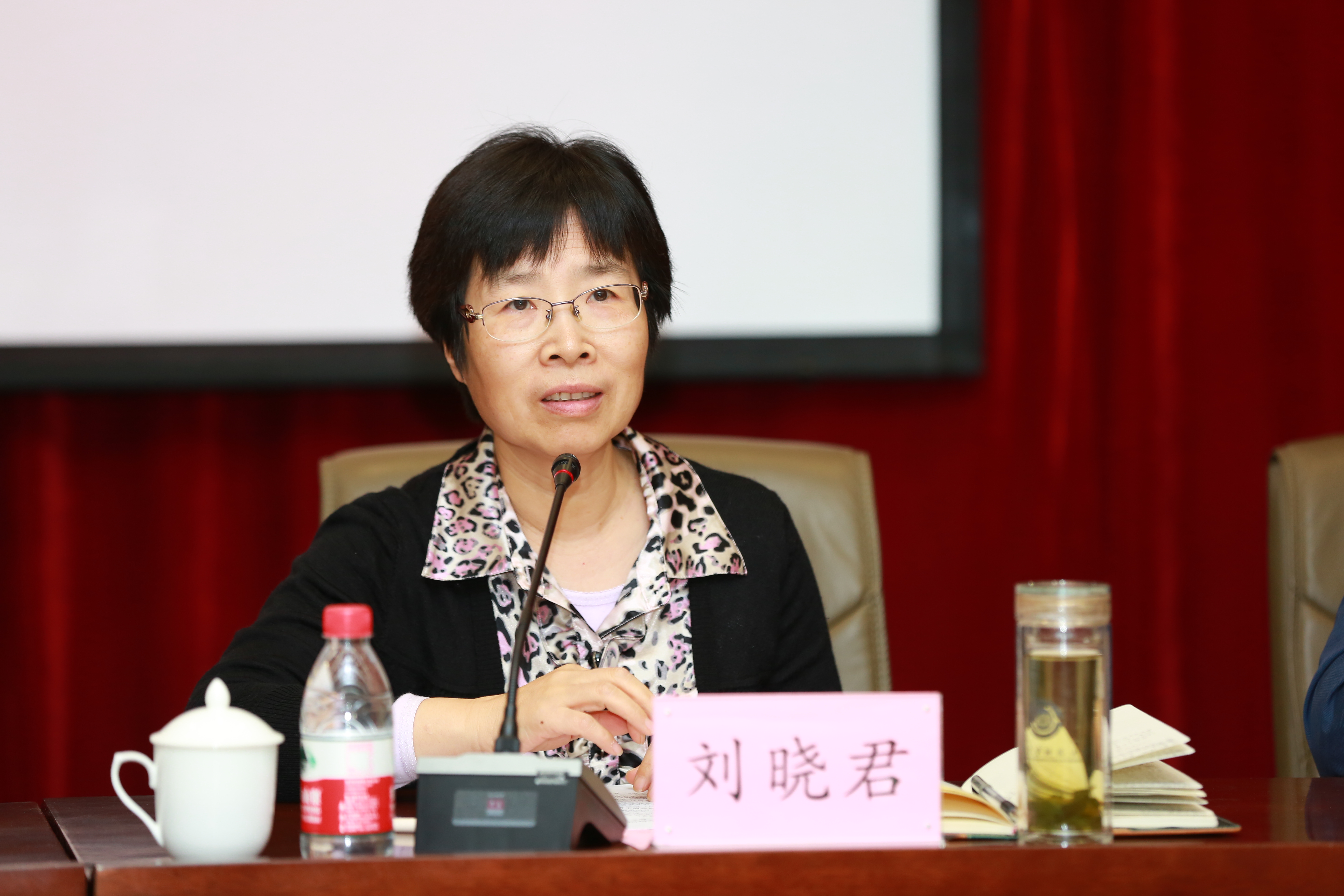建筑科技大学校长,陕西高等学校科研管理协会理事长刘晓君作工作报告