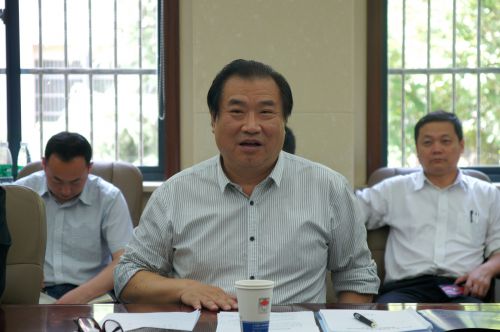 学校召开期末本科教学工作会议