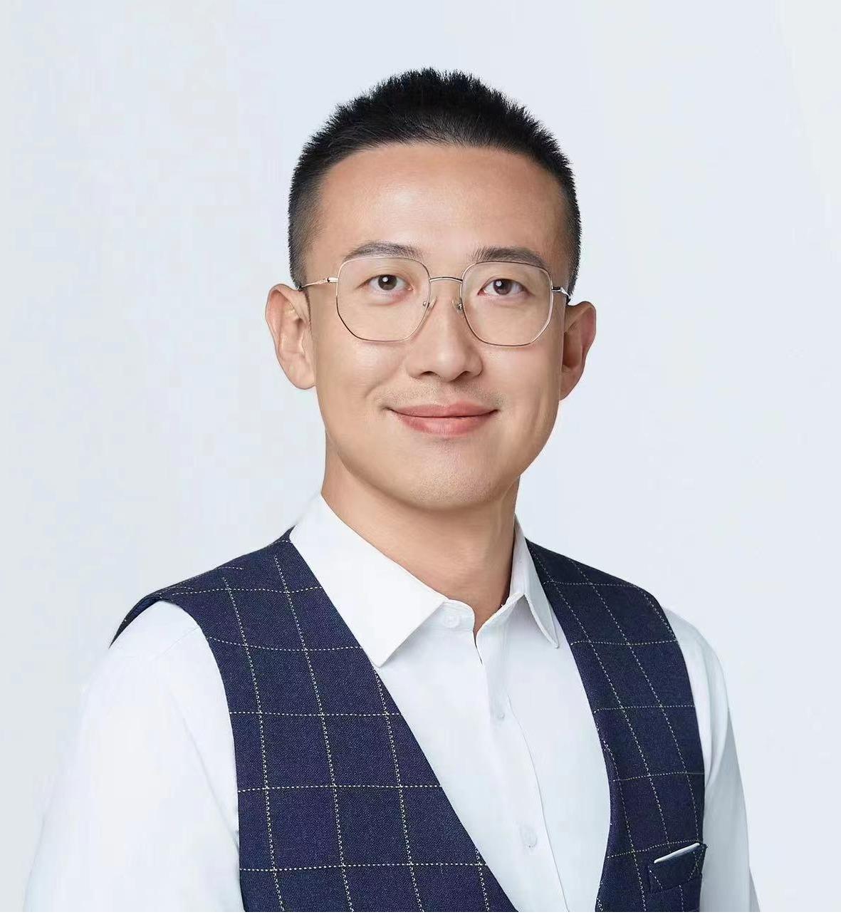 西北大学创新论坛第一千五百八十九讲：机器学习在材料模拟设计中的应用研究